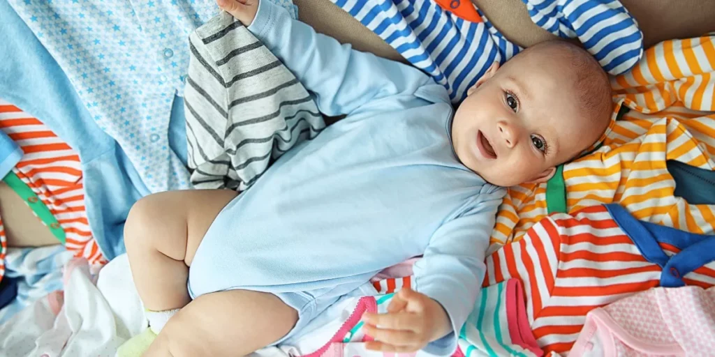 What Are the Best Baby Clothes for Different Seasons?